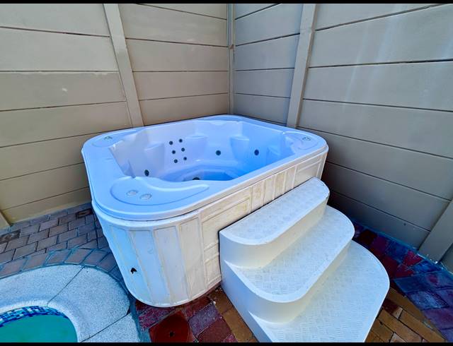 3 BEDROOM HOUSE FOR SALE IN EDGEMEAD